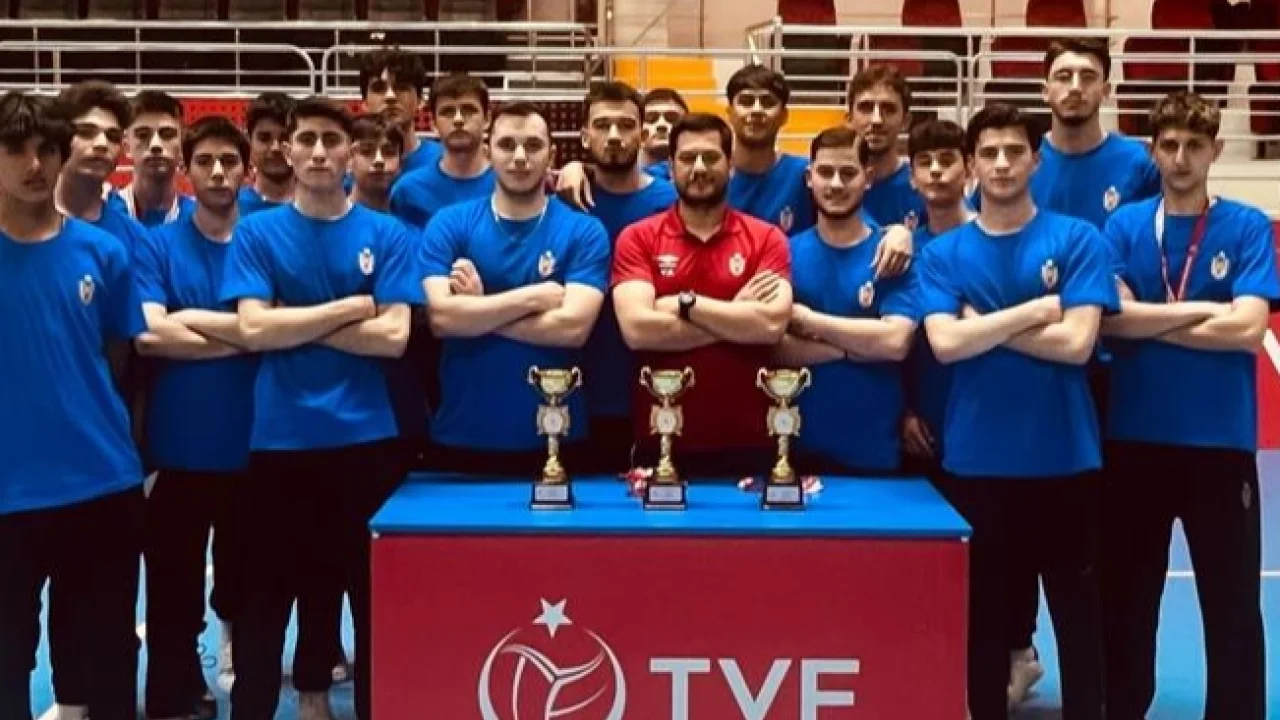 Voleybolda İnegöl Belediyespor farkı