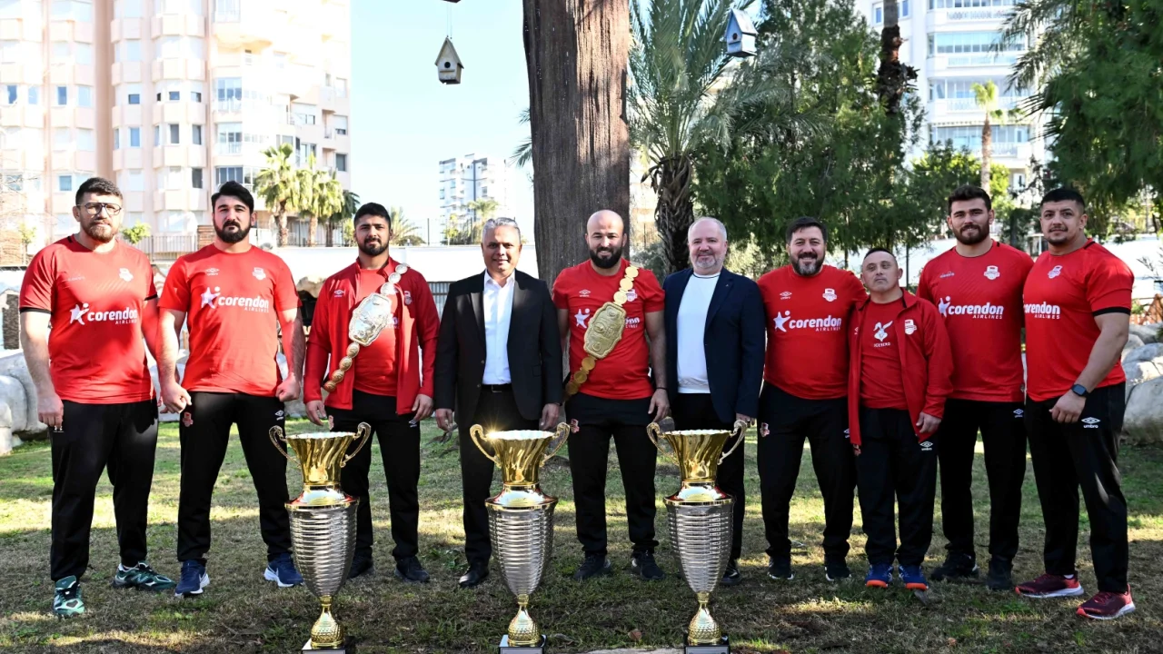 Antalya Muratpaşa Spor Kulübü'nde görev bölümü yapıldı