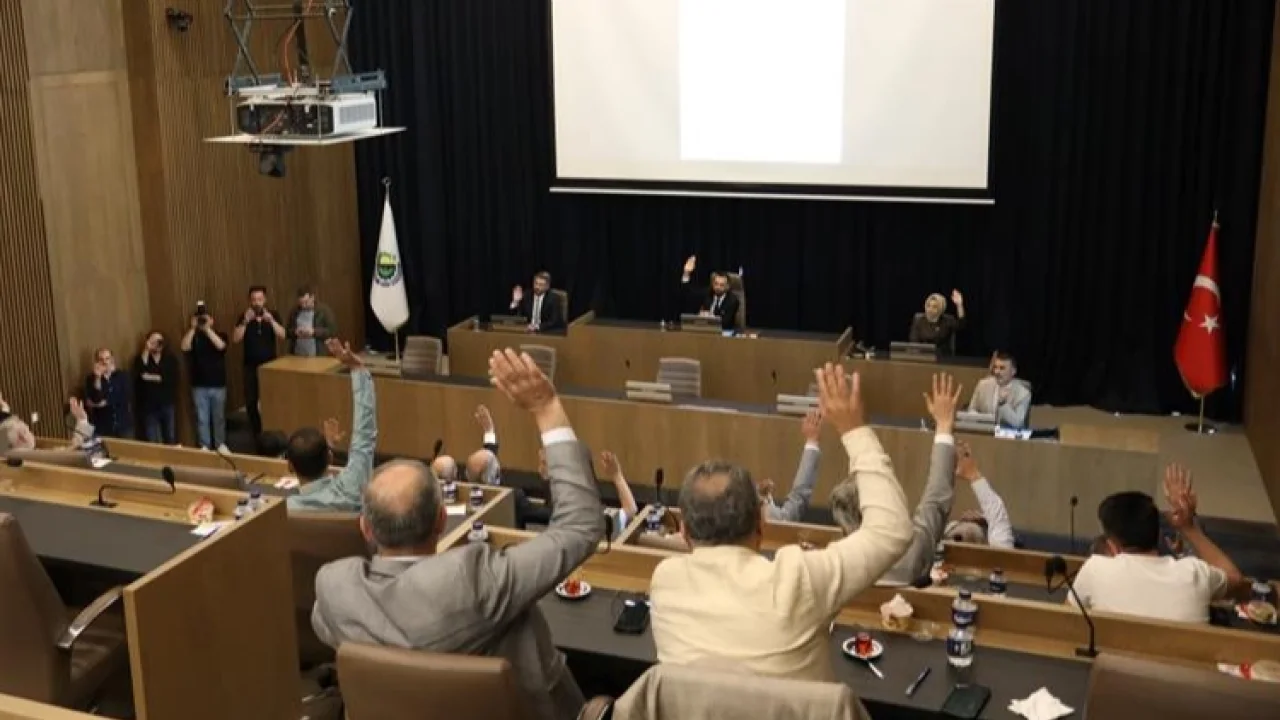 Bursa İnegöl'ün 2024 faaliyetlerine oy çokluğu kabul