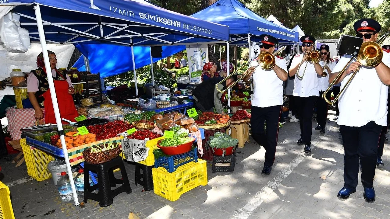 İzmir’de Dünya Çiftçiler Günü coşkusu yaşandı