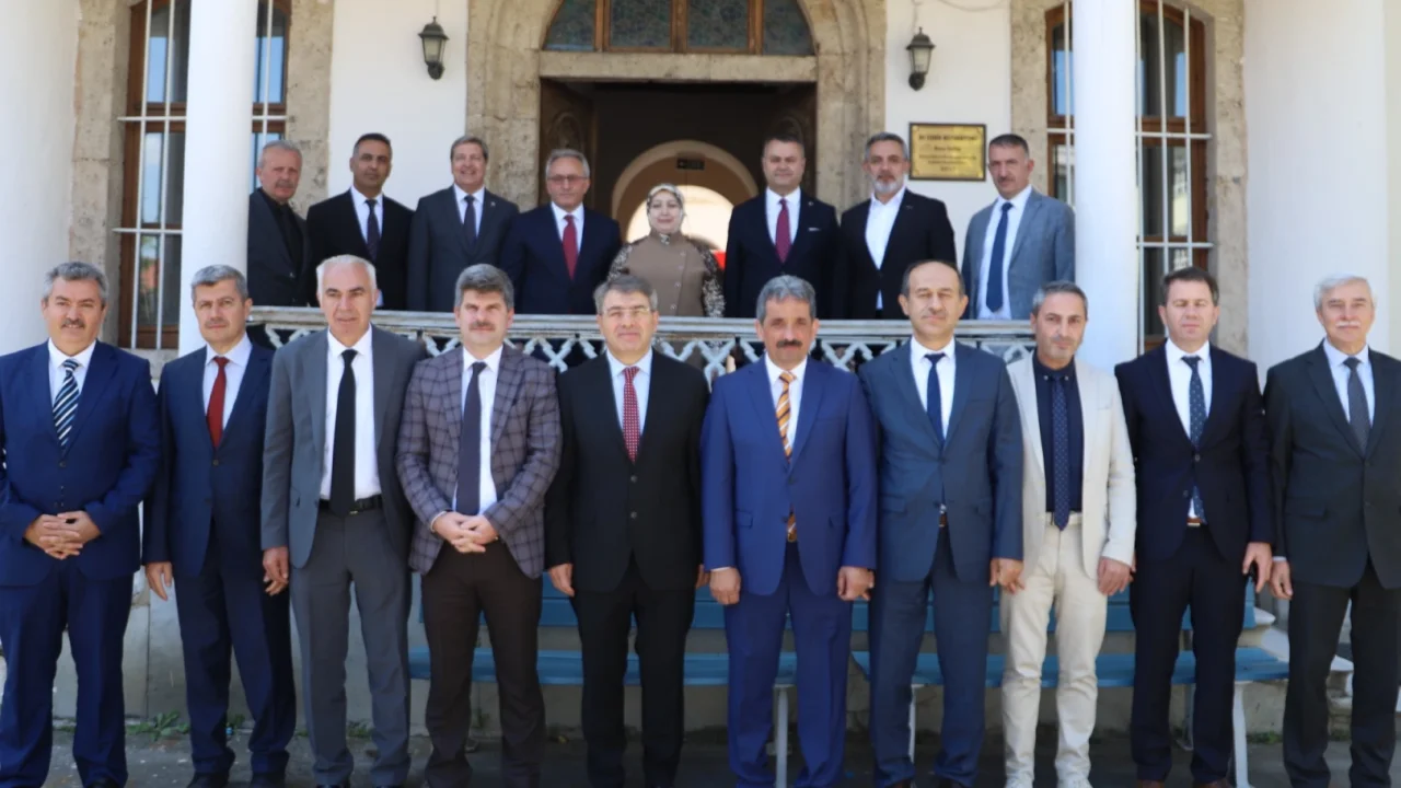 “Kardeşlikten Geleceğe” uluslararası kardeş okul iş birlikleri yöneticileri Bursa'da buluştu