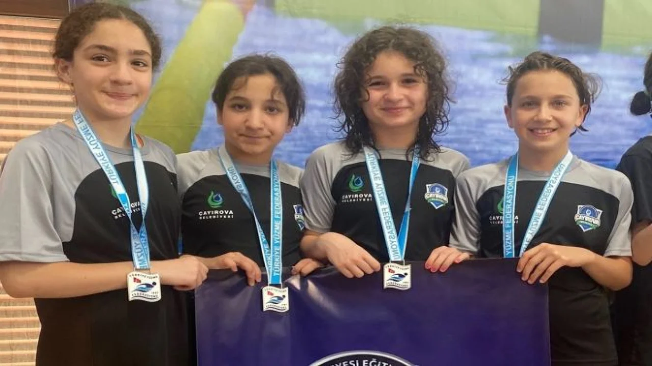 Kocaeli Çayırova’ya Türkiye yüzme şampiyonluğu geldi
