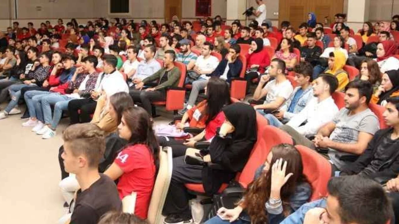 Kocaeli'nde gençlere online staj imkânı