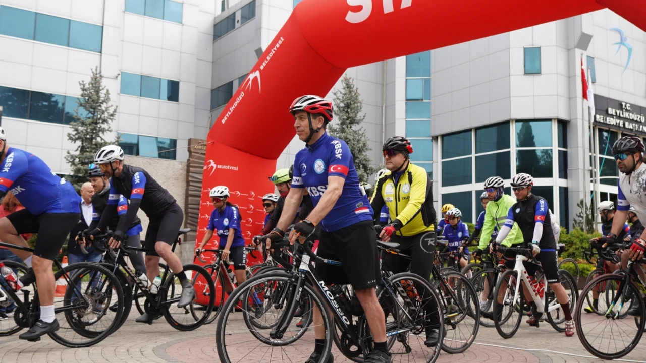 Sporcular 8. kez şehitler için pedal çevirdi 