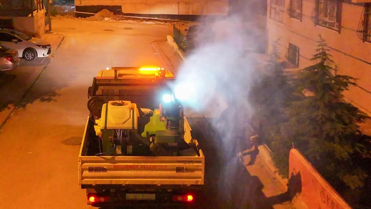 Ankara Keçiören'de gece gündüz ilaçlama