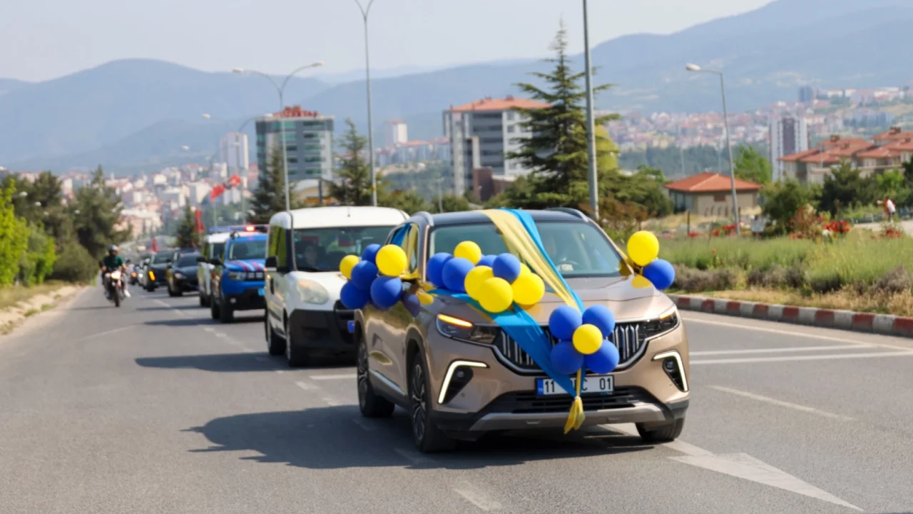 Bilecik'te sünnet töreninde TOGG’lu kortej