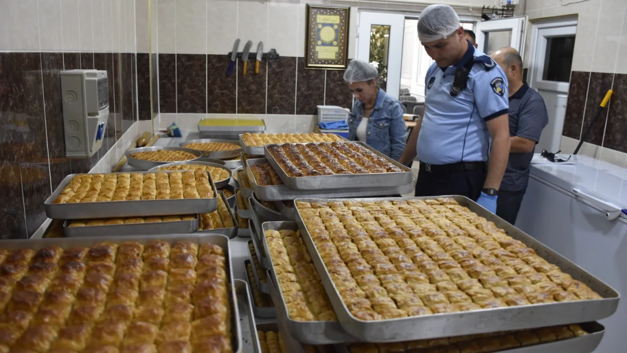 Bursa Karacabey Zabıtası bayram öncesi denetimleri sıklaştırdı