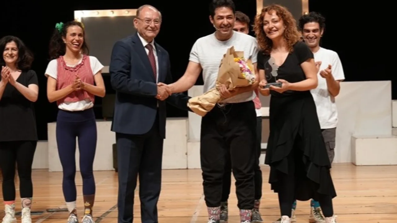 Denizli’de 10 günlük tiyatro şöleni "Deli Bayramı" ile taçlandı