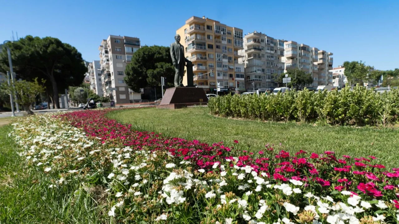 İzmir’e yazlık dokunuş