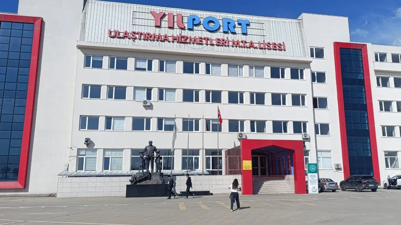 YILPORT MTAL öğrencileri ERASMUS+ ile Portekiz’de staj yapacak