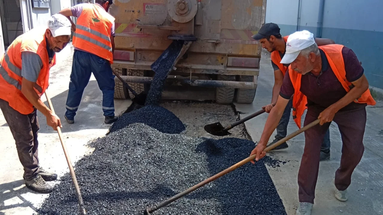Bursa Osmangazi Belediyesi’nden yol seferberliği