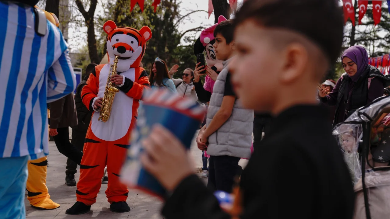 İstanbul Büyükşehir'den çocuklara ücretsiz yaz kursu