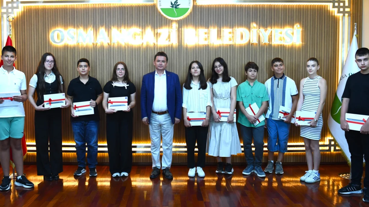 Dijiders ile büyük başarı: Osmangazi’li öğrencilerden LGS ve YKS’de derece
