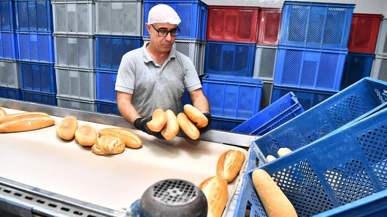 İzmir’de Halk Ekmek’te zam yok