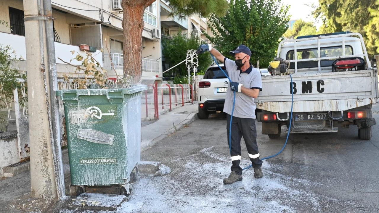 İzmir Karabağlar’da temizlik seferberliği