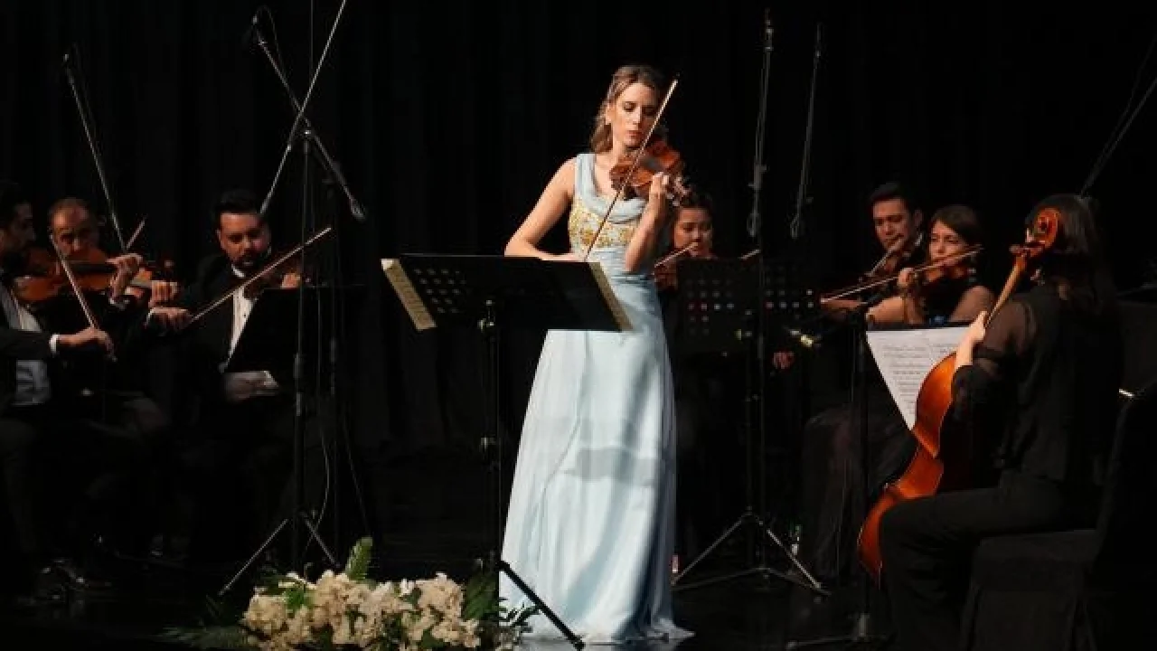 Mersin’de Oda Orkestrası ilk konserini verdi