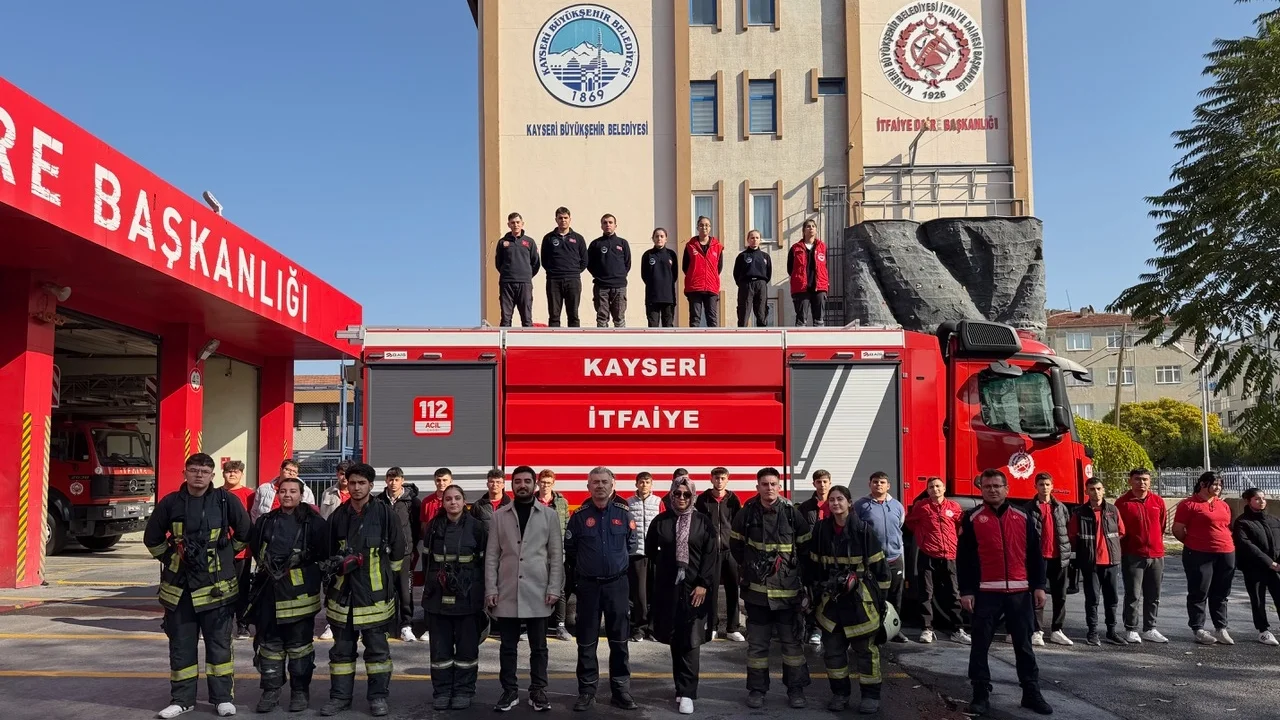 Kayseri Büyükşehir'den lise öğrencilerine staj desteği