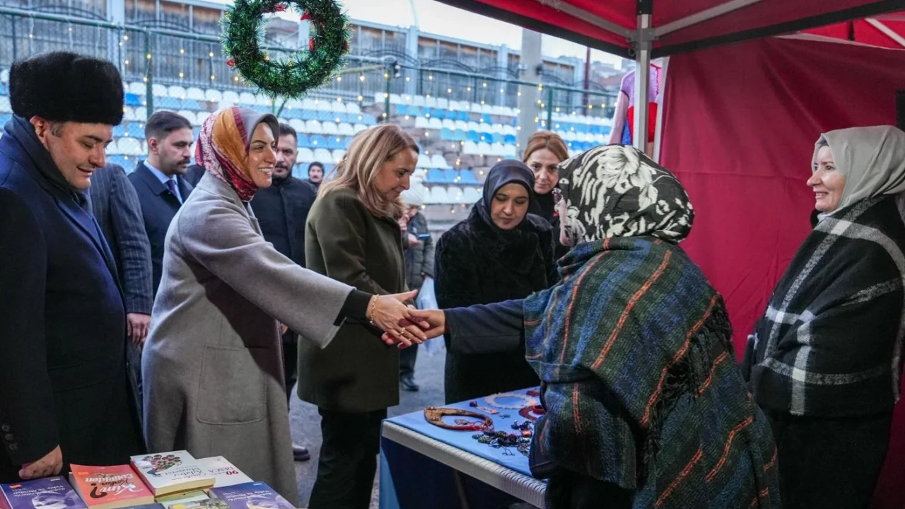 Ankara'da kadın emeği yeni yıl pazarı Keçiören’de ziyarete açıldı