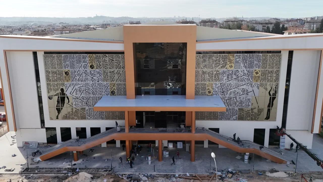 Gaziantep'de Kamil Ocak Spor Salonu 'Gazi Oyunları' ile kapılarını açıyor