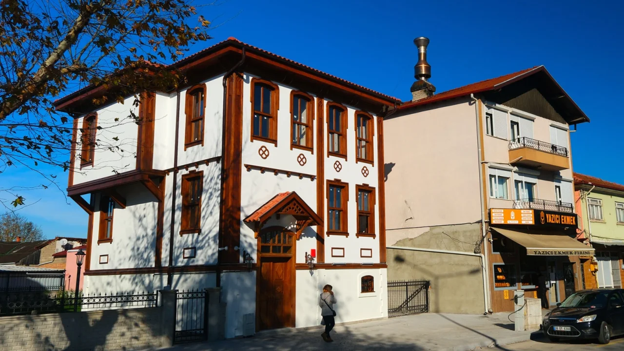 Sakarya'da 100 yıllık tarihe ışık olacak konak