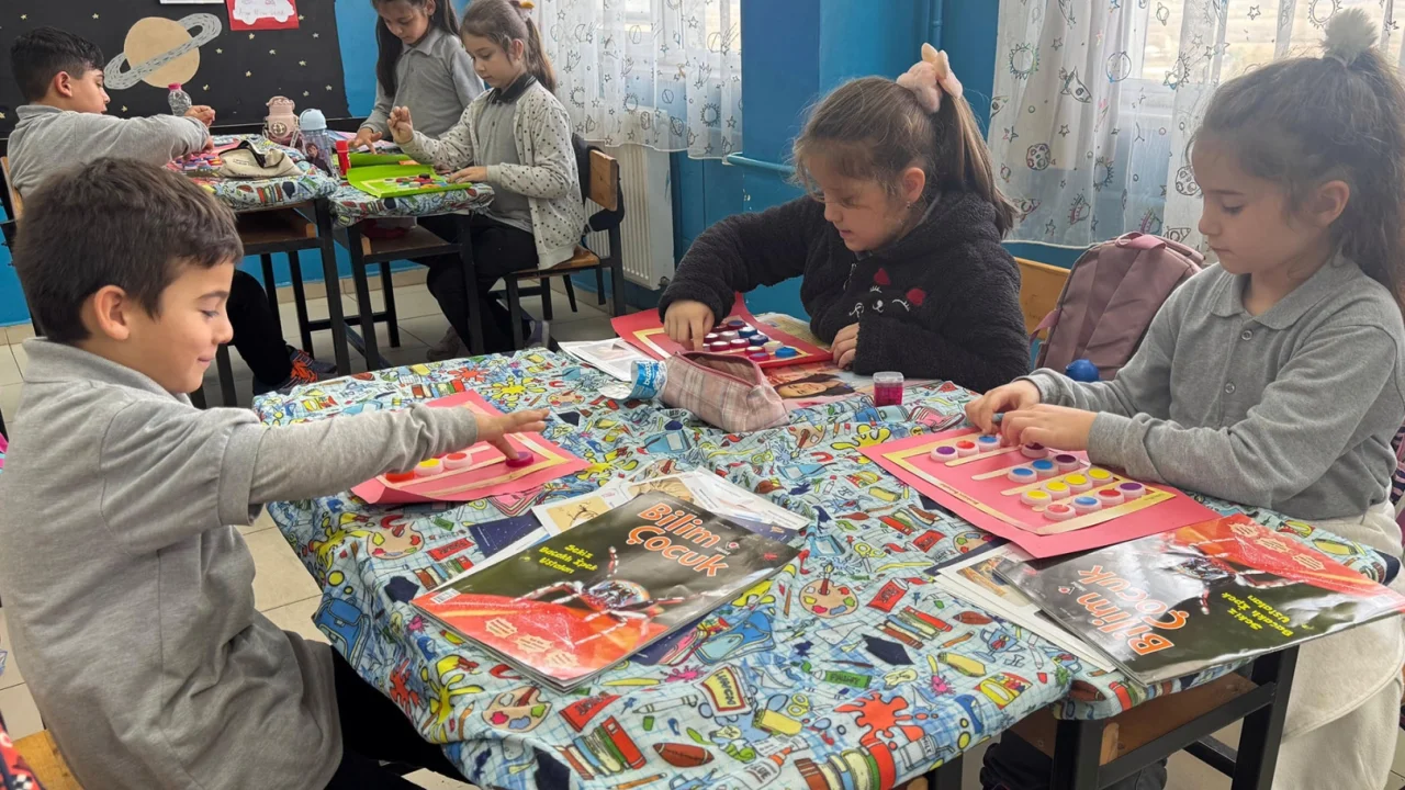 Sakarya'da bilimin renkli dünyasına adım attılar