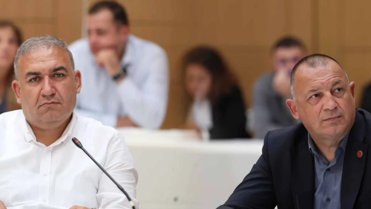 Şile Belediyesi'nin tutuklu CHP'li meclis üyeleri istifa etti!