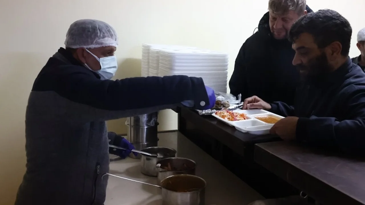 Antalya Büyükşehir soğuk havalarda evsizleri “BİMEKAN’da” ağırlıyor