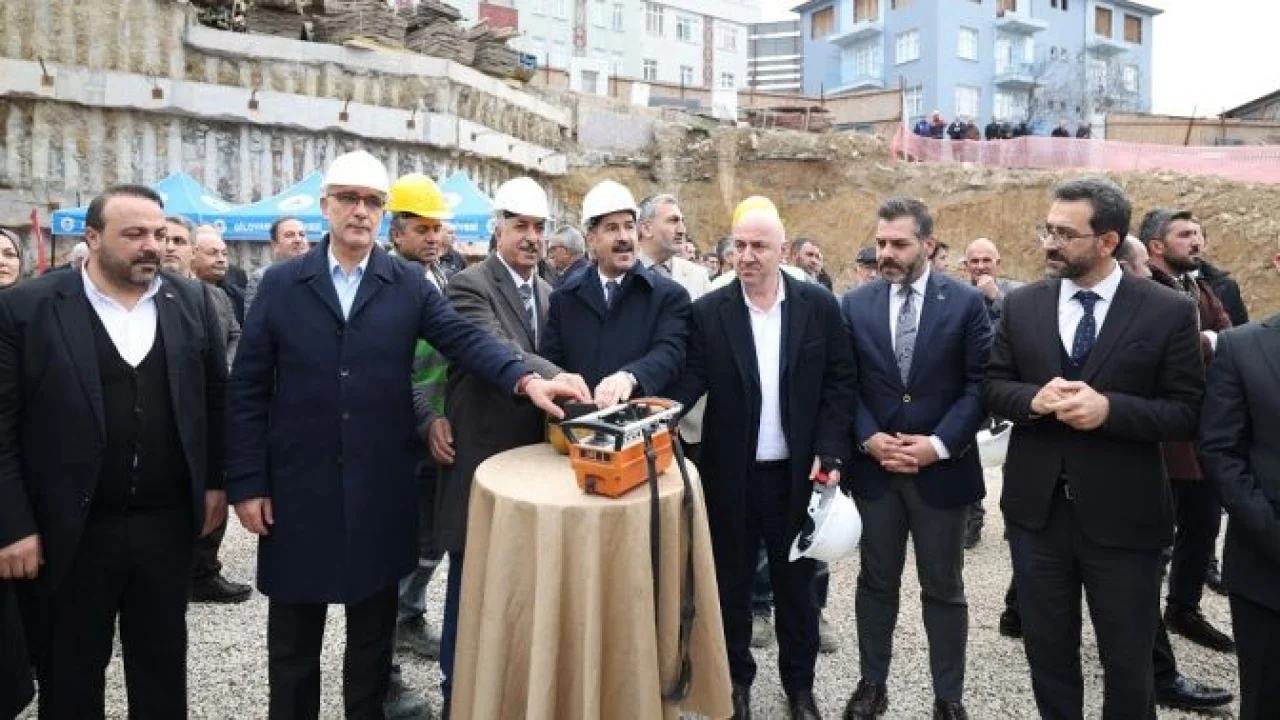 Dilovası Kent Meydanı Projesi’nin Temeli Atıldı