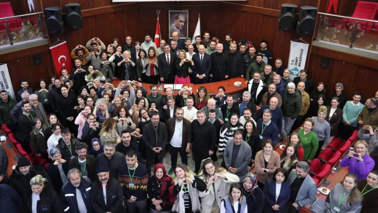 İzmit Belediyesi’nden eşit promosyon kararı... Tüm çalışanlara 85 bin TL