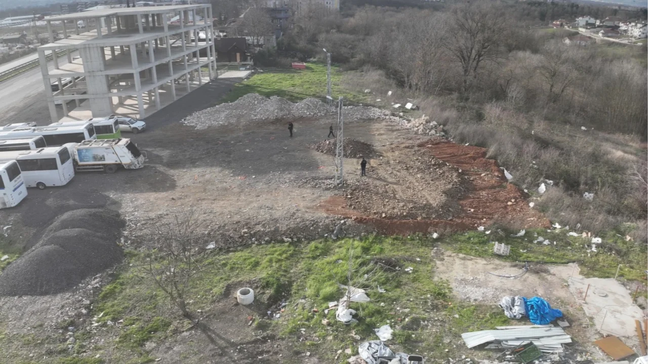 Kocaeli'nin foto-kapanlarından kaçamadılar... Hafriyatla kirletenlere 3 milyon TL ceza