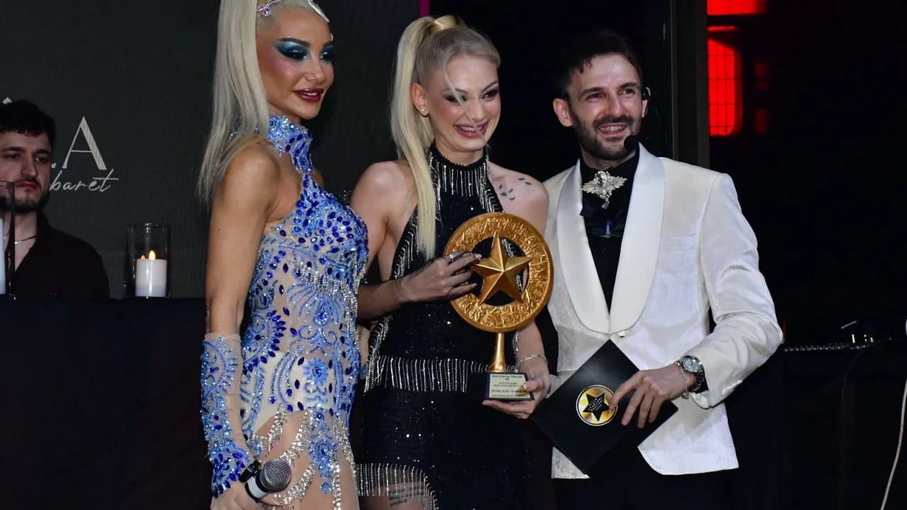 Geceye Nevide Çiçek damgası! Number One TV sunucusu ödülle taçlandı