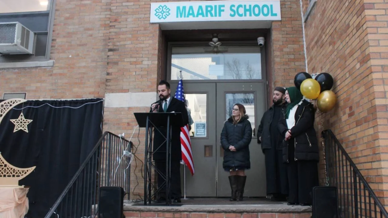 New Jersey'de ilk... Bloomfield’da Ramazan hilali Maarif Okulu'nda aydınlatıldı