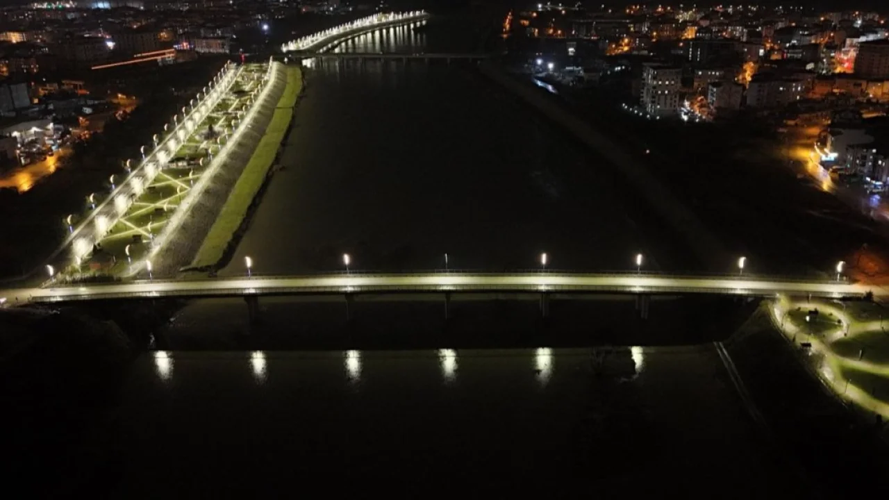 Ordu'da Yeni Melet Köprüsü ışıl ışıl oldu