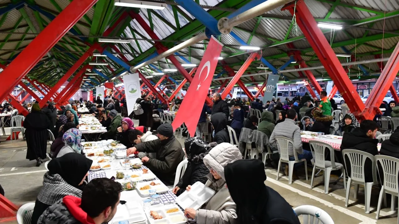 Osmangazi Belediyesi Soğanlı’da Gönül Sofrası kurdu