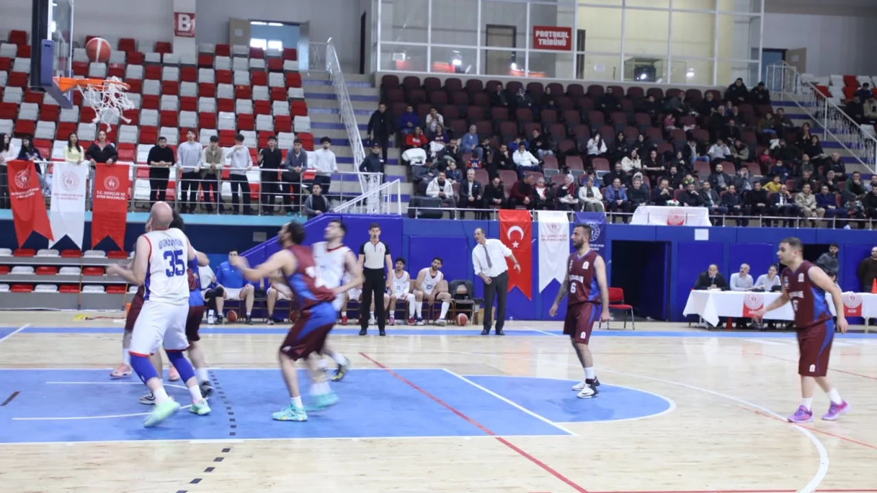 Ağrı Gençlik Spor potada farklı kazandı