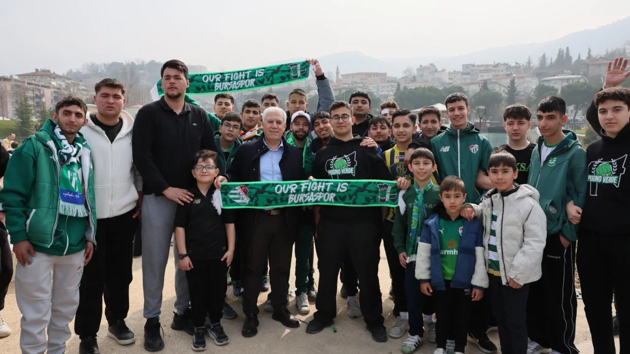 Başkan Bozbey, Bursaspor taraftarlarıyla şampiyonluk heyecanını paylaştı