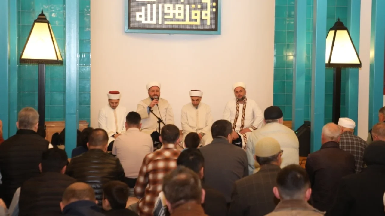 Bursa İnegöl’de binlerce kişi OSB Camii’nde buluştu