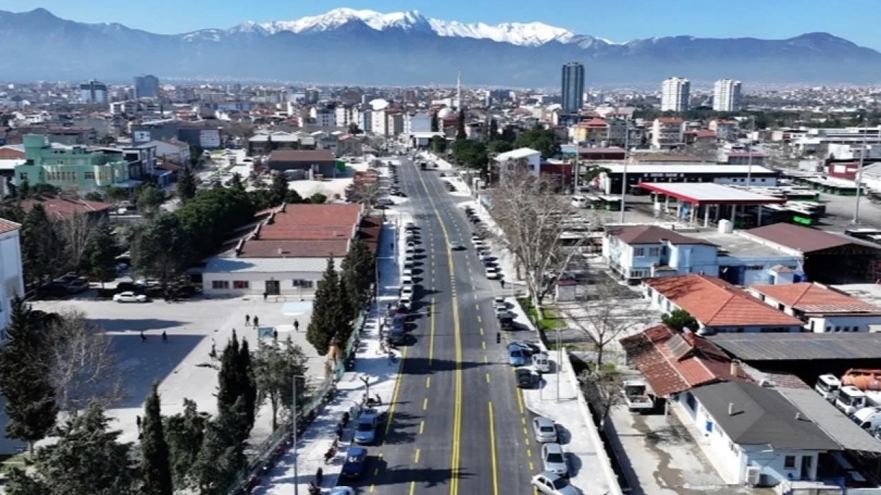Denizli Çal Caddesi yenilenen yüzüyle ulaşıma açıldı