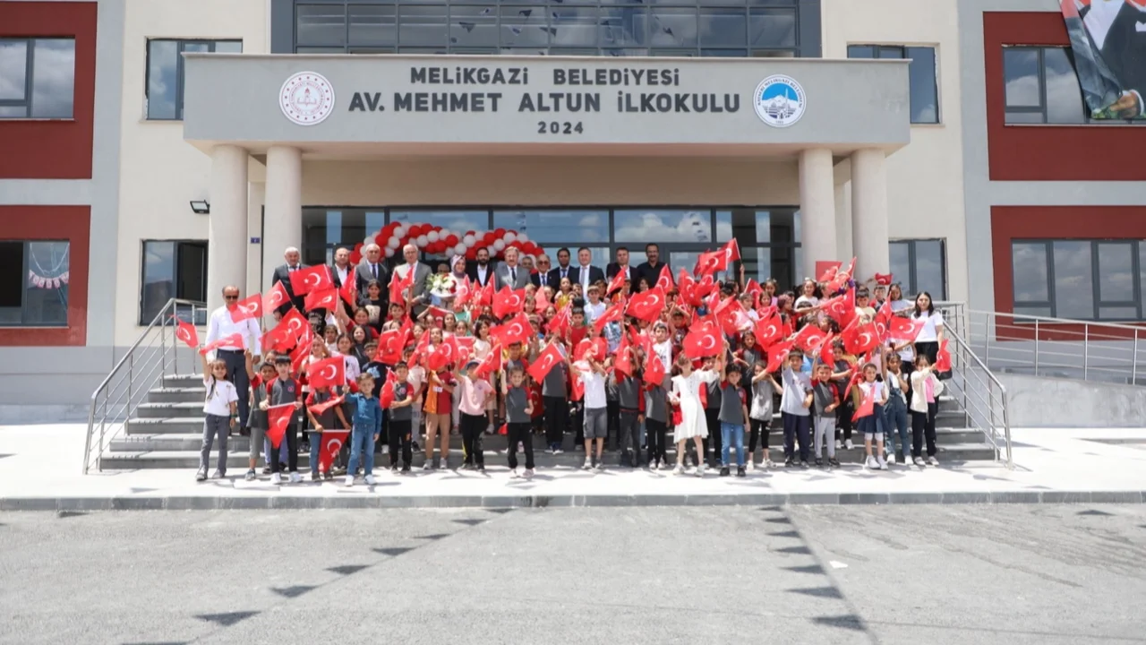 Gençlerin geleceği Kayseri Melikgazi ile gelişiyor