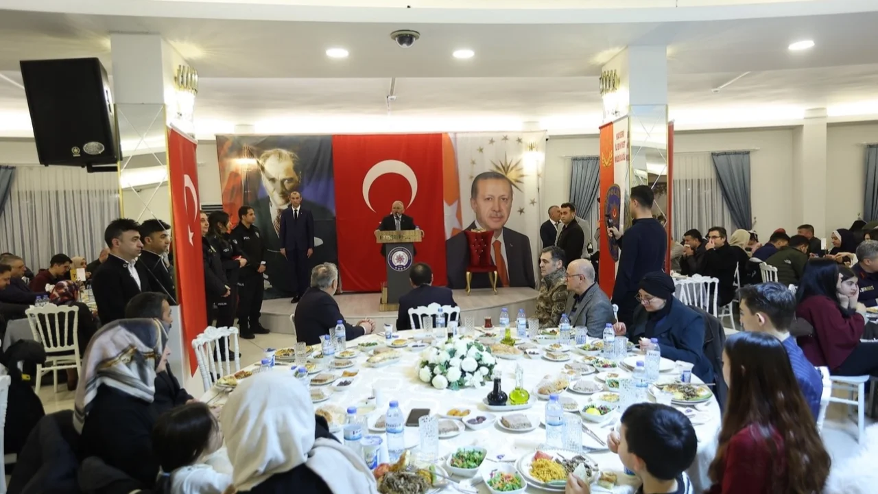 Kayseri Büyükşehir şehit aileleriyle iftar sofrasında buluştu
