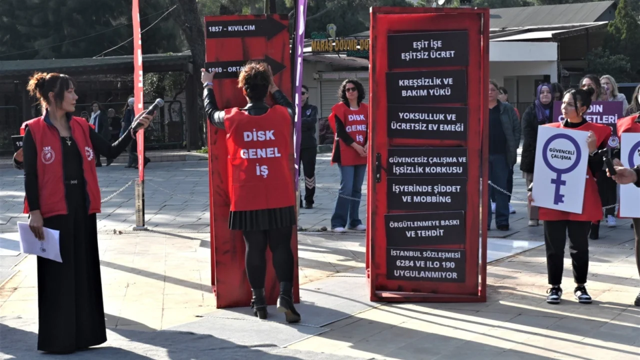 Kırmızı kapının anahtarları Bornovalı kadınların elinde