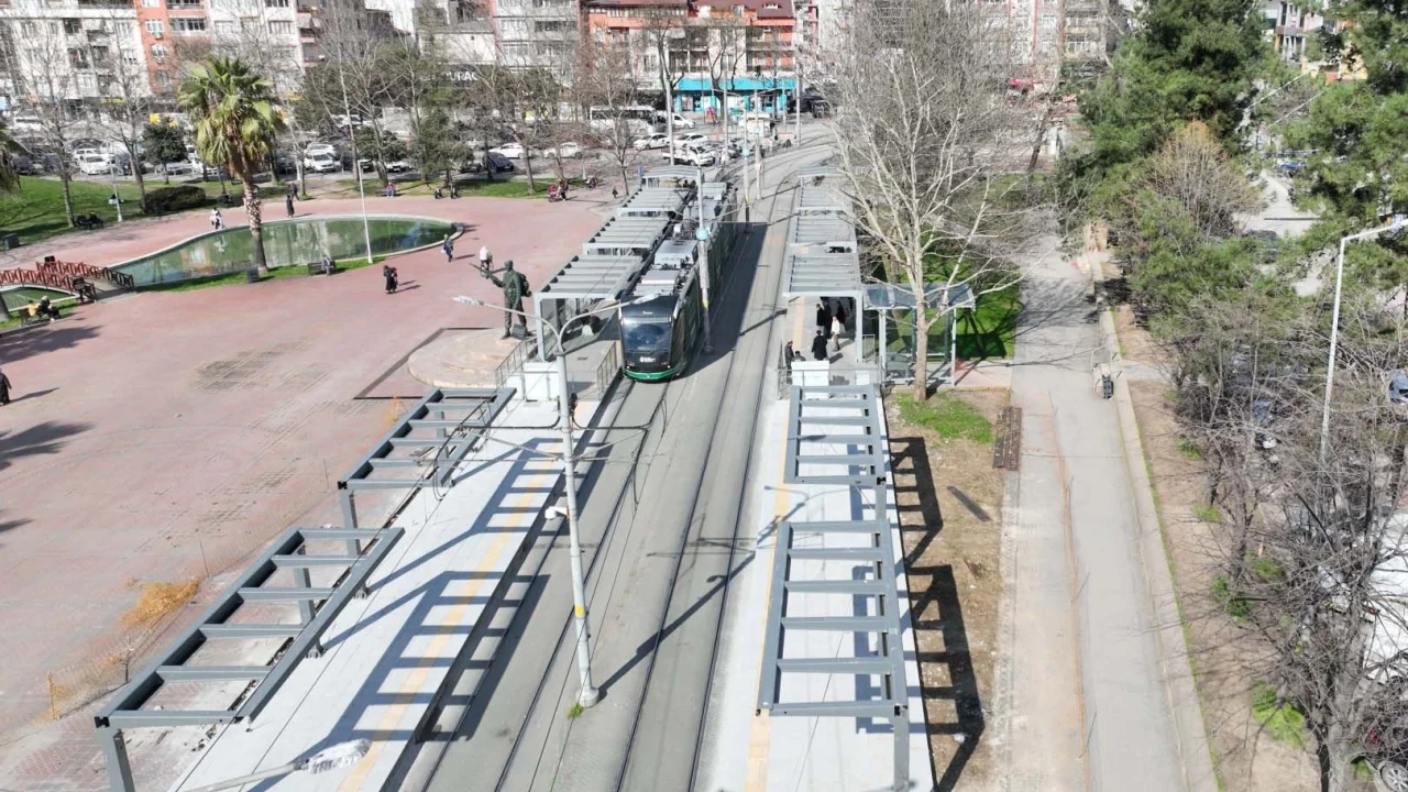 Kocaeli’de tramvaylar çift diziyle 600 yolcu taşıyacak