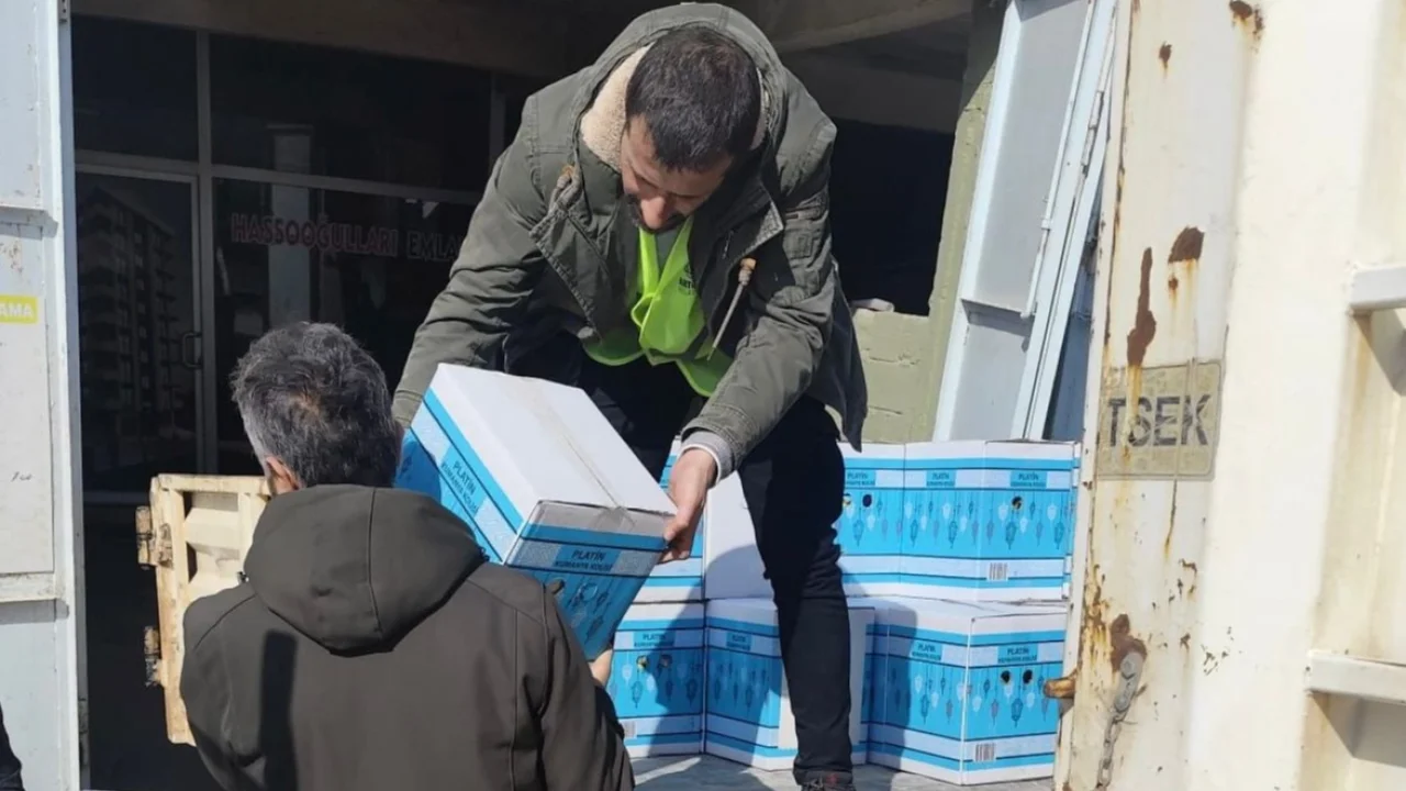 Mardin Artuklu Belediyesi’nden ihtiyaç sahiplerine ramazan paketi desteği