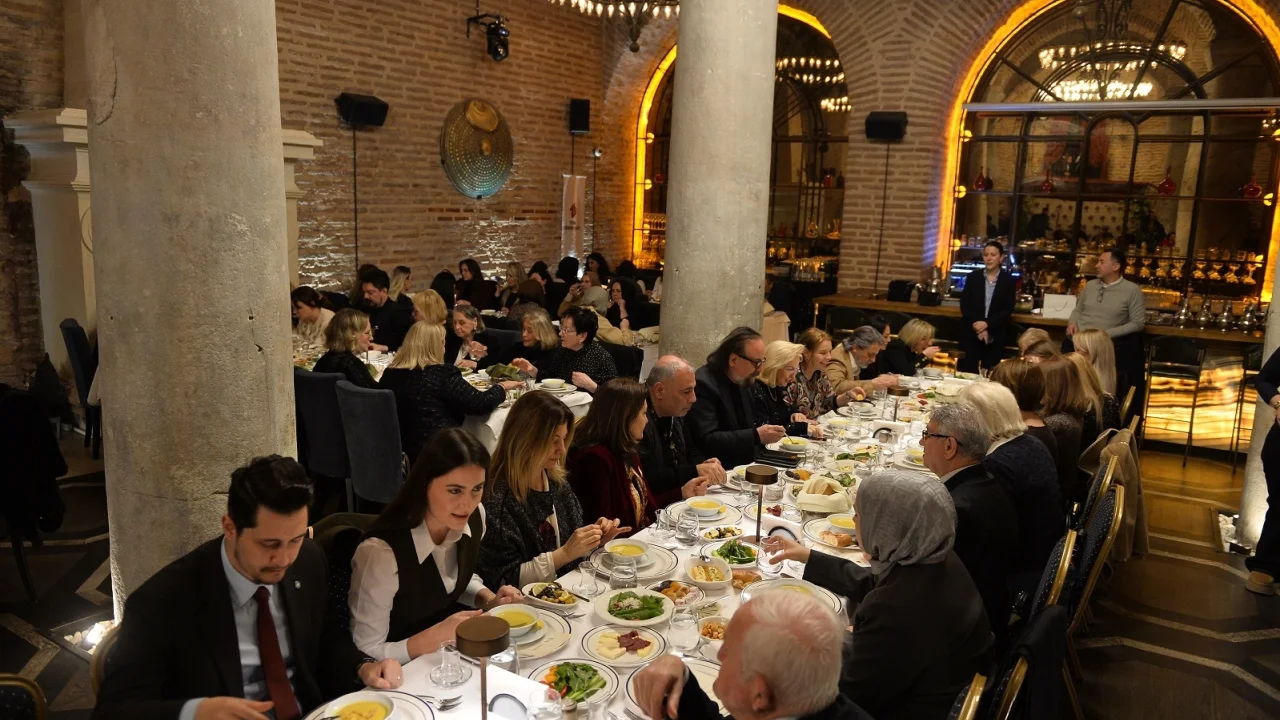 Türk Böbrek Vakfı yararına ünlü isimleri bir araya geldi
