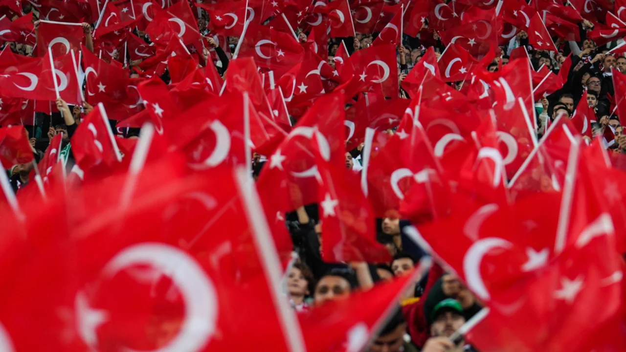 Türkiye - Romanya maçı için loca satışları başladı