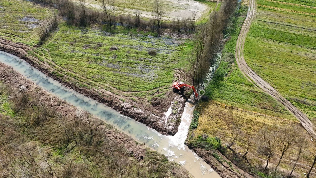 Sakarya Büyükşehir’den tarıma can suyu... Sakarya çiftçinin yüzü gülüyor