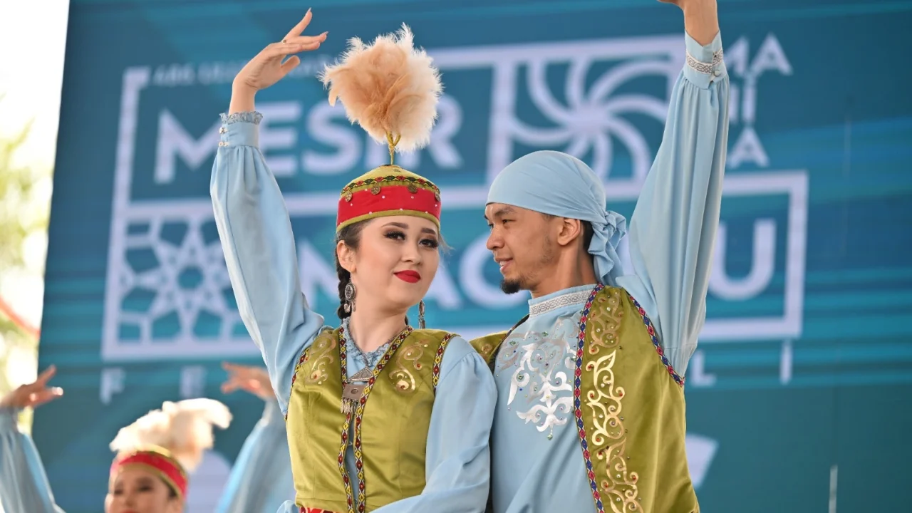 Uluslararası Halk Dansları Toplulukları Manisa’yı büyüledi