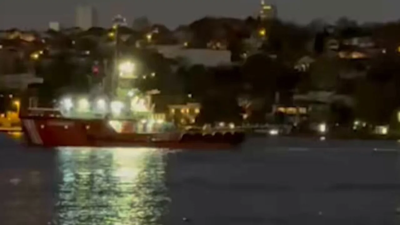 Yeniköy açıklarında karaya oturan “KAPPA” kurtarıldı