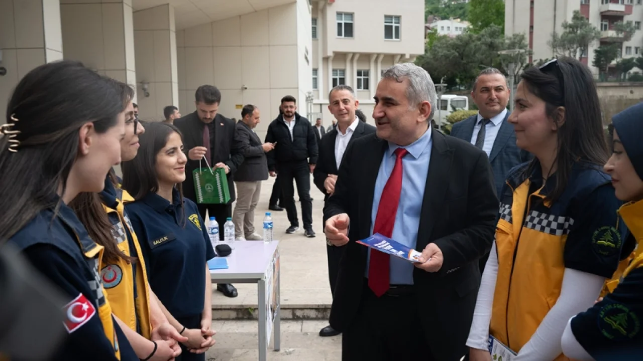 AÇÜ’de ilk yardım farkındalığı etkinliği