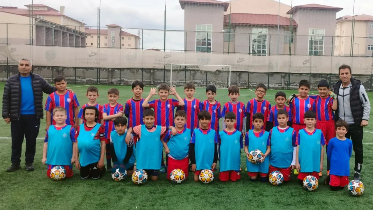Altınordu Ağrı Futbol Okulu 19 Mayıs Turnuvasına hazırlanıyor
